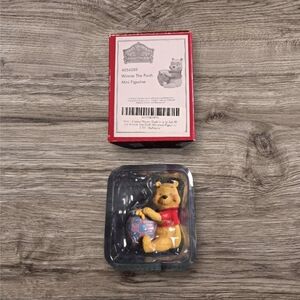 Disney Showcase Jim Shore Enesco Winnie The Pooh 4054289 (with box)